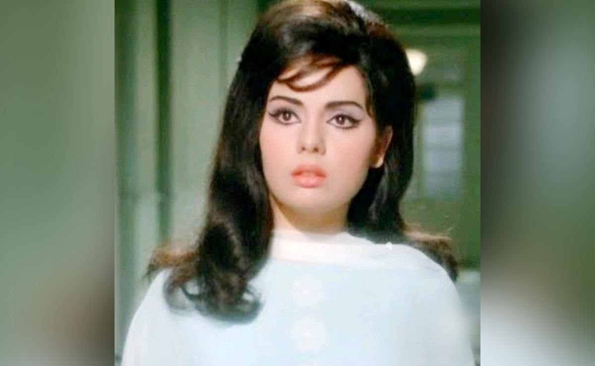 मुमताज की बेटी नताशा खूबसूरती में हैं मां से चार कदम आगे, फरदीन खान से की है शादी, Photo देखकर बोलेंगे- OMG परी!