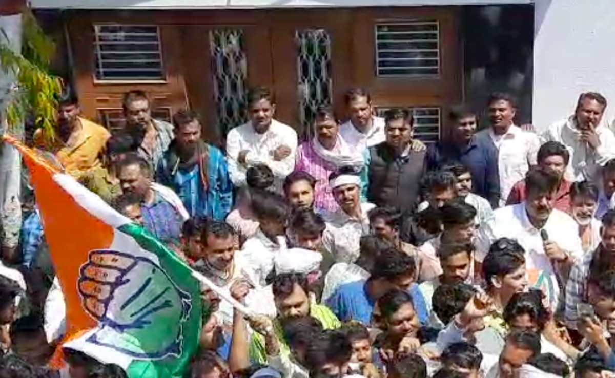 Youth Congress Chief Arrested For Stopping Train During Protest In Bhopal