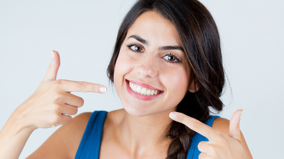 A balanced diet with these foods can naturally strengthen teeth, support gum health