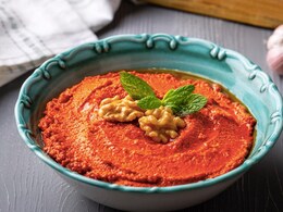 Heard Of Muhammara Dip? Enjoy This Spicy Red Pepper Dip With Pita Bread Heard Of Muhammara Dip? Enjoy This Spicy Red Pepper Dip With Pita Bread