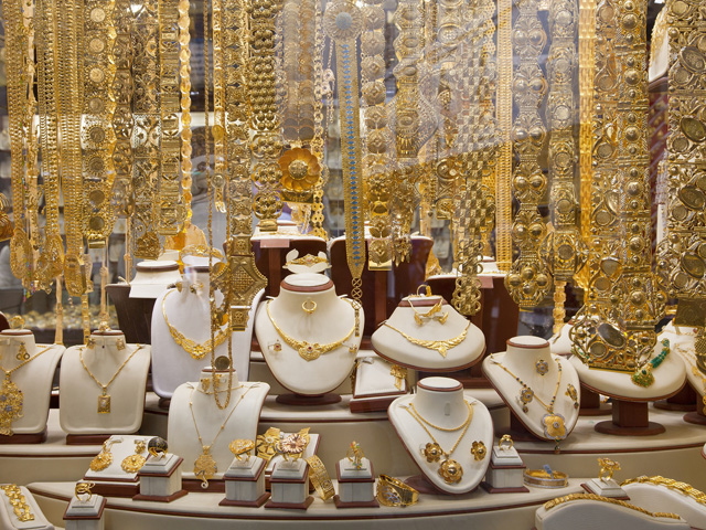 Gold Silver Price today: सोने की कीमतों ने बनाया नया रिकॉर्ड, भाव 61,000 रु के पार, चांदी भी नई ऊंचाई पर