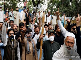 Imran Khan Supporters Barricade His Home Ahead Of Court Ruling On Arrest Imran Khan Supporters Barricade His Home Ahead Of Court Ruling On Arrest