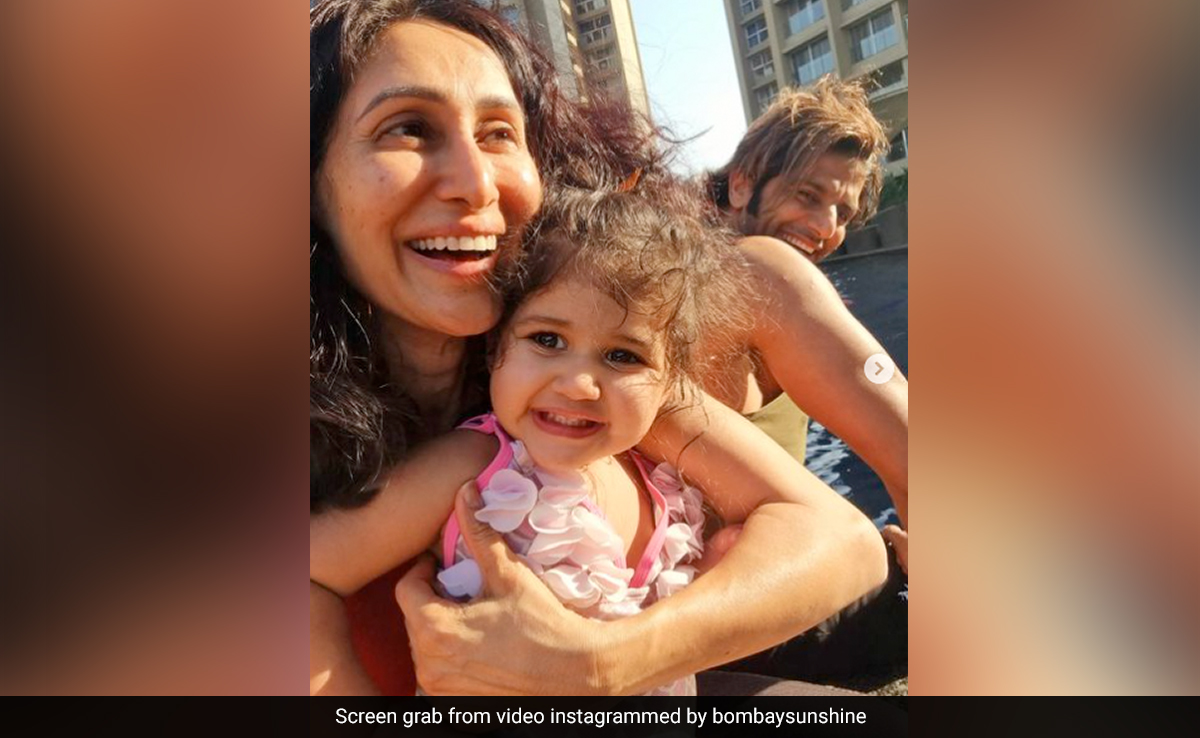 Karanvir Bohra And Teejay Sidhu In An Adorable Post With Daughter Gia
