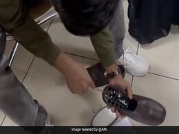 Watch: Gold Worth Rs 1.40 Crore Found In Undergarments, Shoes In Mumbai Watch: Gold Worth Rs 1.40 Crore Found In Undergarments, Shoes In Mumbai