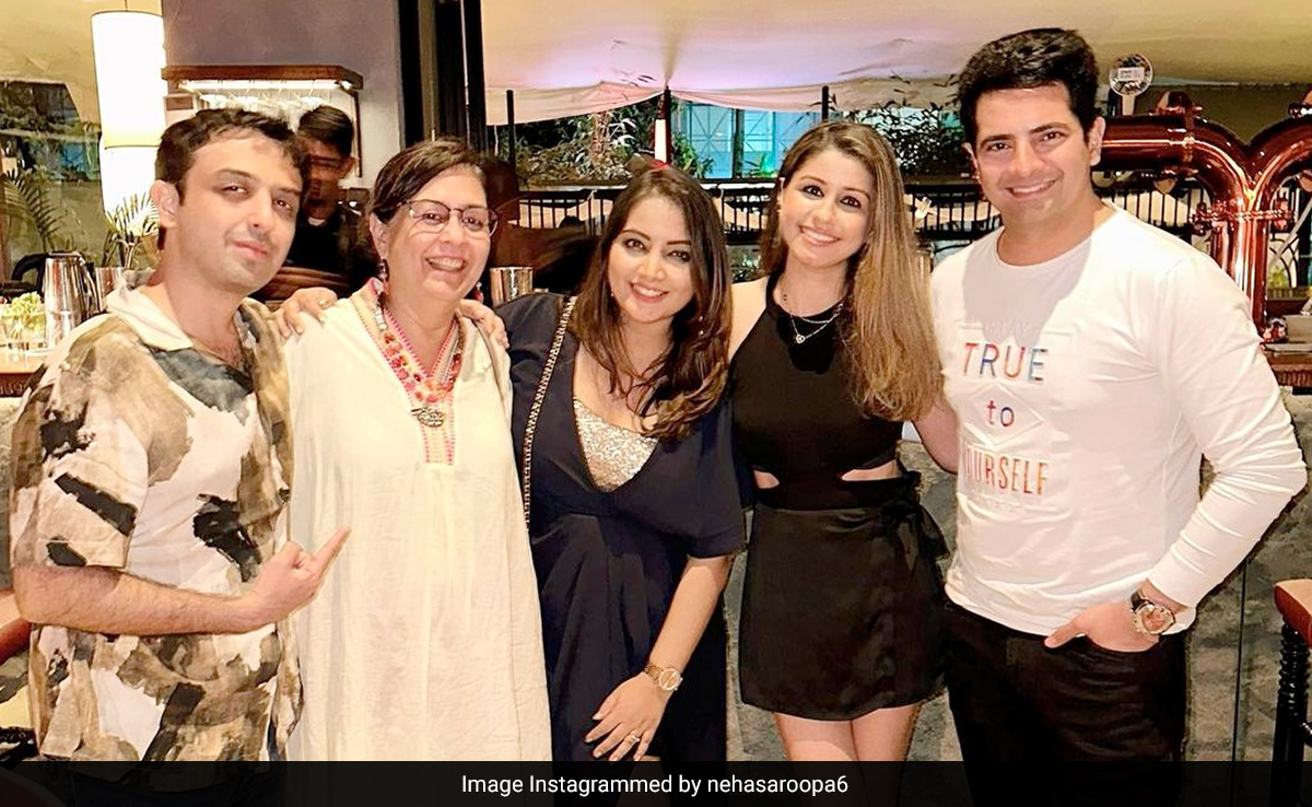 'ये रिश्ता क्या कहलाता है' की पहली जेनरेशन का रीयूनियन देख फैंस हुए खुश, कहा-अरे वाह, भाभी मां, नैतिक, मोहित, रश्मि और नंदिनी...