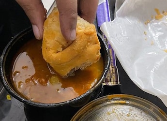 After Dosa With Chole, Twitter User Pairs Samosa With Sambhar After Dosa With Chole, Twitter User Pairs Samosa With Sambhar