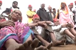 Exclusive: With Cracked Soles, Bleeding Feet, Maharashtra Farmers March On Exclusive: With Cracked Soles, Bleeding Feet, Maharashtra Farmers March On
