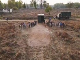 बांधवगढ़ टाइगर रिजर्व पहुंचे 19 बारहसिंघा, 50 हेक्टेयर क्षेत्र में इनके लिए तैयार किया गया है बाड़ा बांधवगढ़ टाइगर रिजर्व पहुंचे 19 बारहसिंघा, 50 हेक्टेयर क्षेत्र में इनके लिए तैयार किया गया है बाड़ा