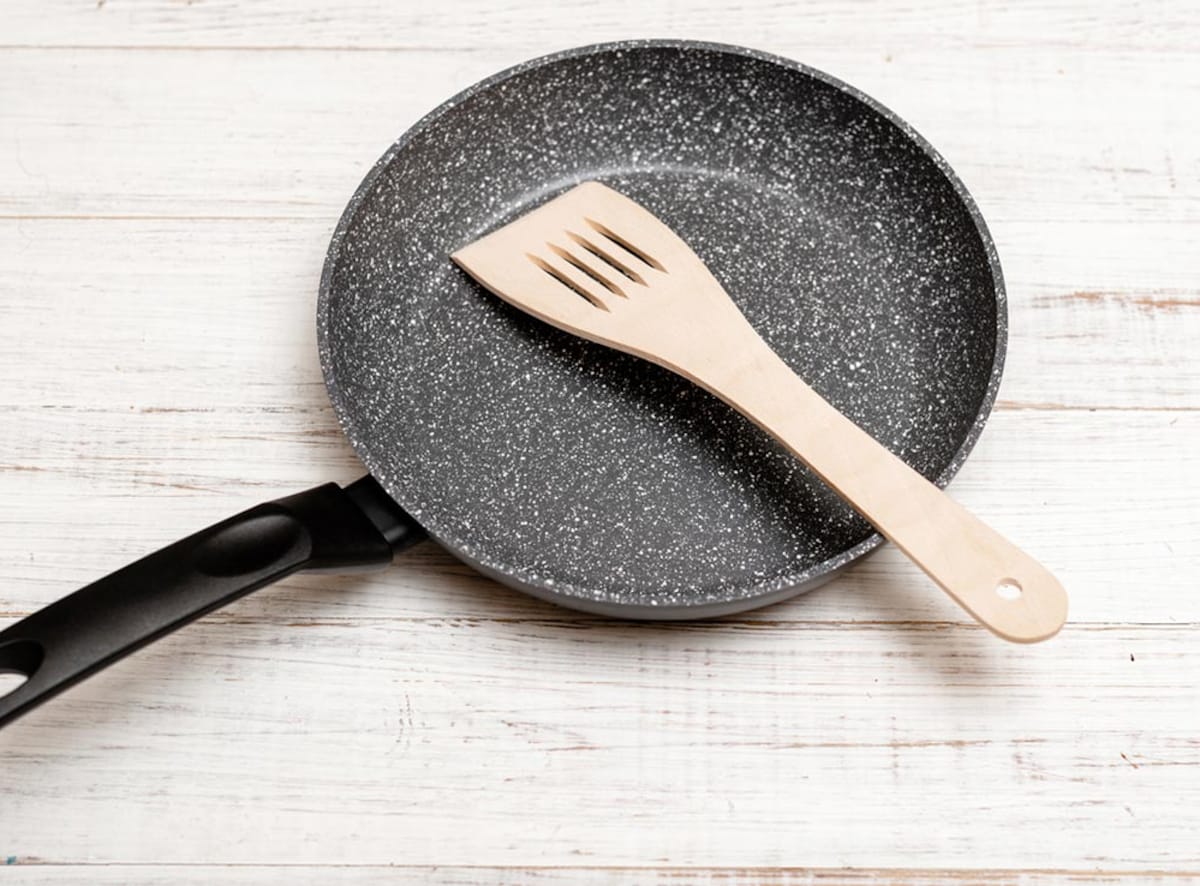 Is Teflon Coated Cookware Safe? Expert Insights Revealed!