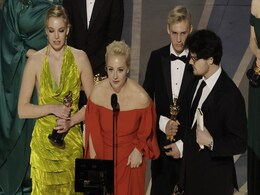 Wife Of Putin's Critic Wows Oscar Audience After Documentary On Him Wins Wife Of Putin's Critic Wows Oscar Audience After Documentary On Him Wins