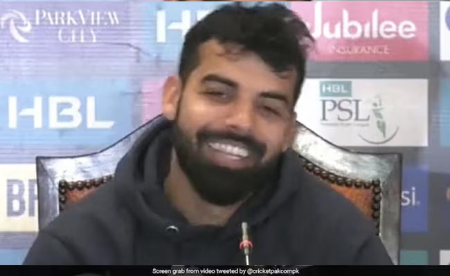 "उसका शादी से" - पत्रकार के अजीबोगरीब सवाल पर शादाब खान ने दिया मज़ाकिया जवाब