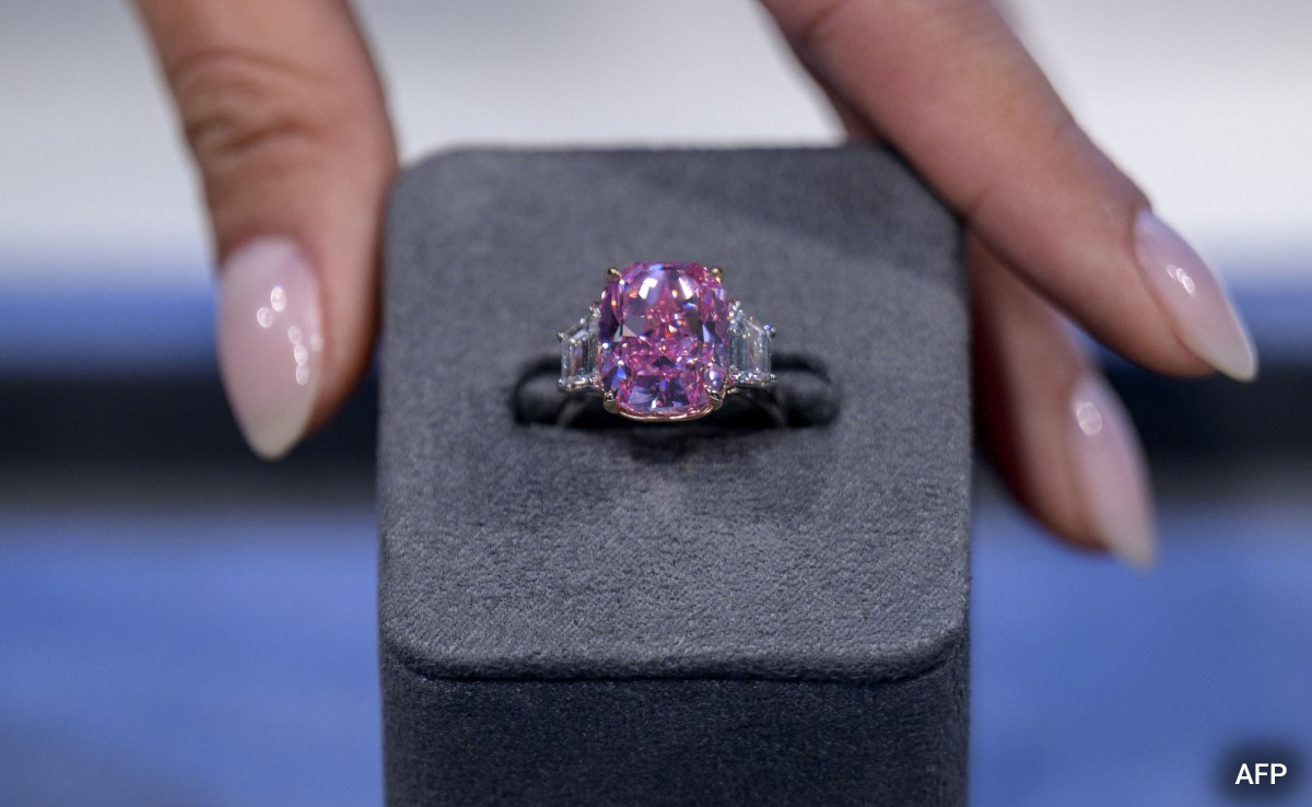 "Eternal Pink" Diamond Worth $35 Million Set For Auction In New York