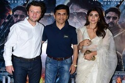 Shriya Saran Attends <i>Kabzaa</i> Screening In Mumbai Shriya Saran Attends <i>Kabzaa</i> Screening In Mumbai
