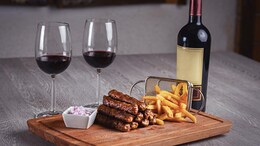 6 Savoury Dishes You Can Pair With Red And White Wine