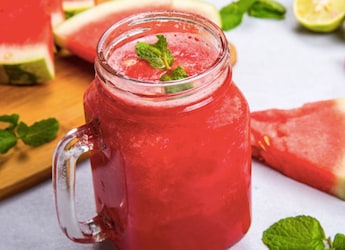 Love Watermelon? Make These 5 Refreshing Drinks To Beat The Heat Love Watermelon? Make These 5 Refreshing Drinks To Beat The Heat