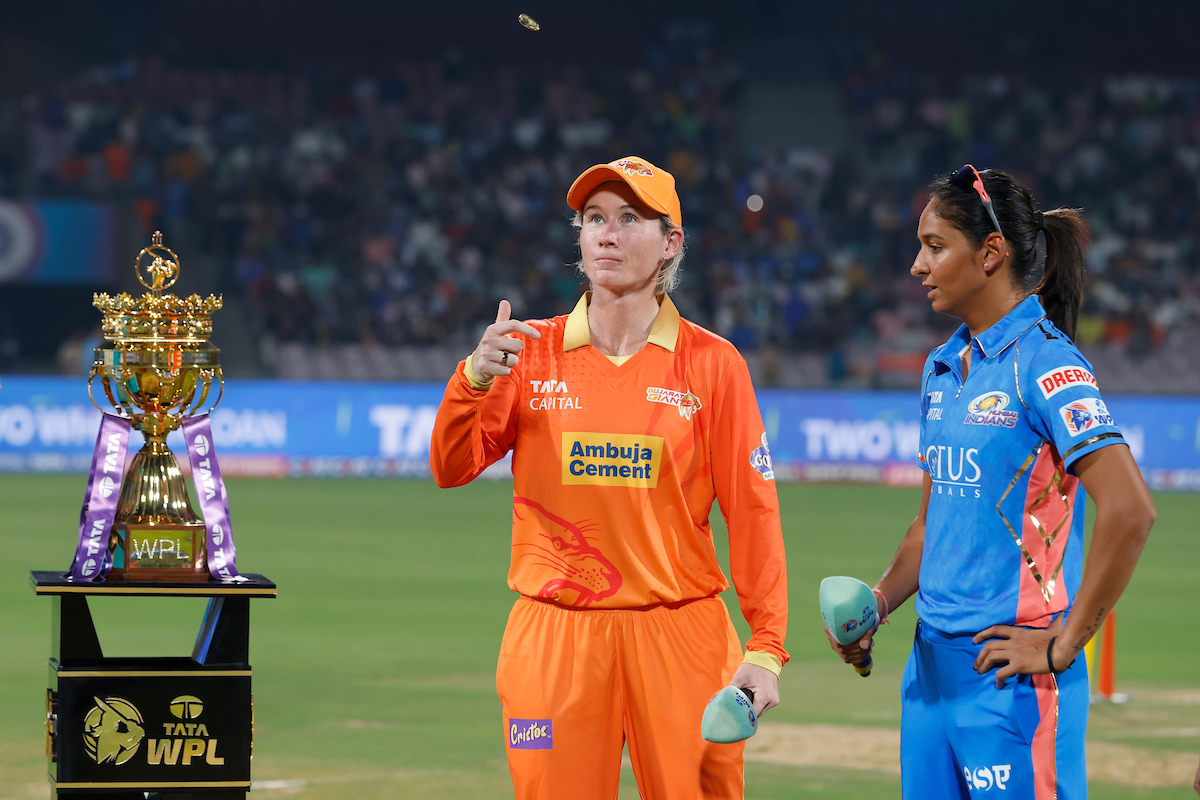 WPL 2023: गुजरात जायंट्स को झटका, टूर्नामेंट से बाहर हुईं दिग्गज बेथ मूनी, अब इस खिलाड़ी को किया गया टीम में शामिल