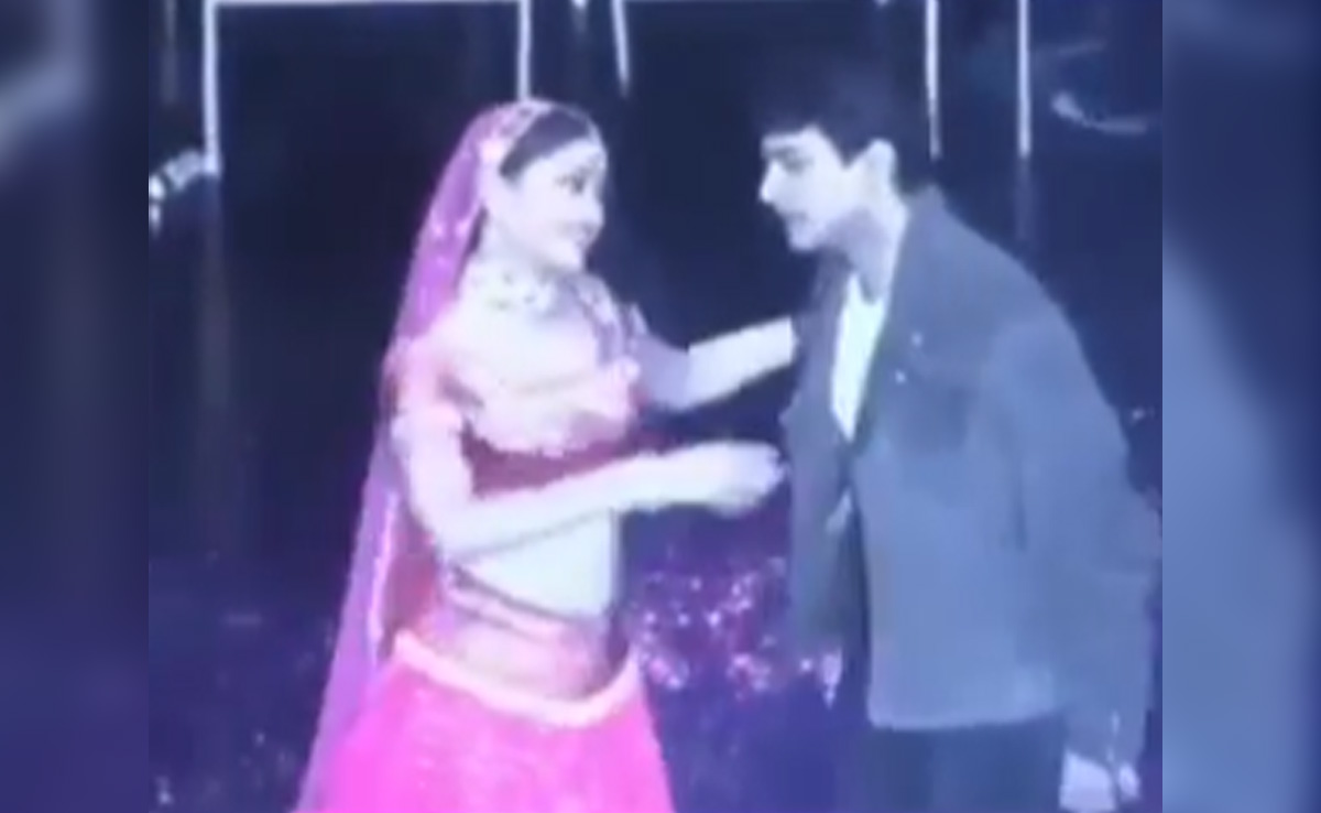 In Old Video Now Viral, Aishwarya Rai Bachchan And Aamir Khan Dance To A Shah Rukh Khan Song