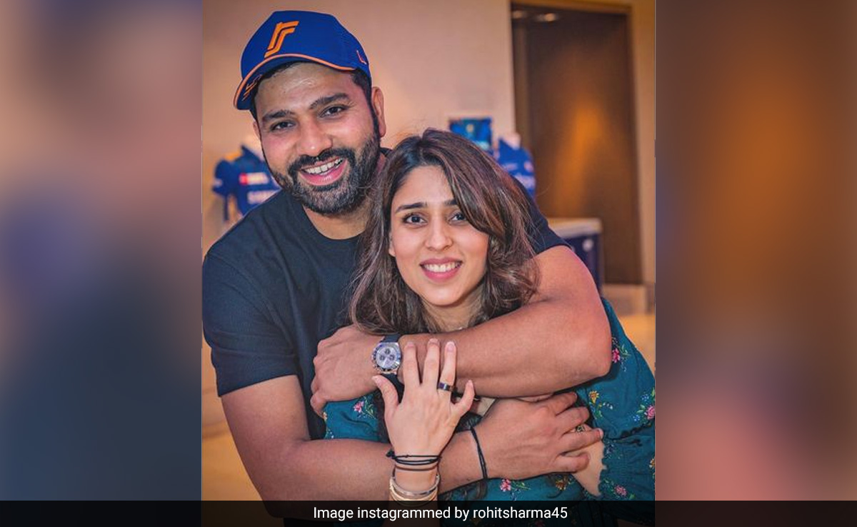 अपने साले की शादी में पत्नी संग थिरकते दिखे रोहित शर्मा, वीडियो हुआ वायरल