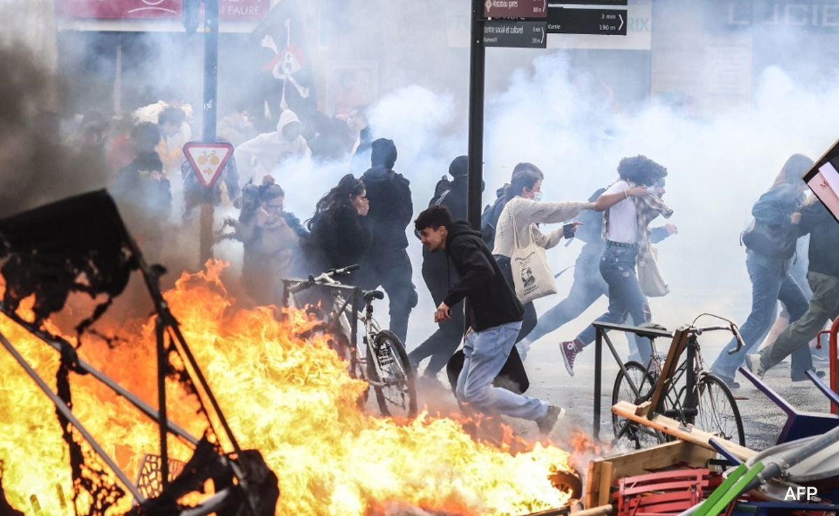 457 Arrested, 441 Cops Injured In Protests Against France's Pension Reform