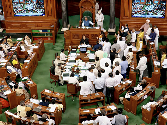 लोकसभा की कार्यवाही दोपहर 12 बजे तक के लिए स्थगित