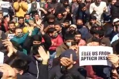 Protesting Job Aspirants Lathicharged, Detained During Jammu Road Blockade Protesting Job Aspirants Lathicharged, Detained During Jammu Road Blockade