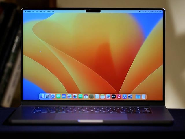 Apple MacBook Pro (M2): Double the Power?