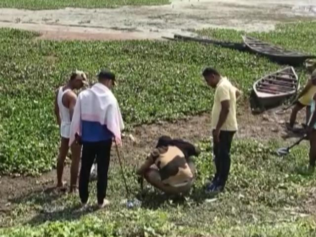 40 Gold Biscuits Worth Rs 2.5 Crore Found In Pond In West Bengal