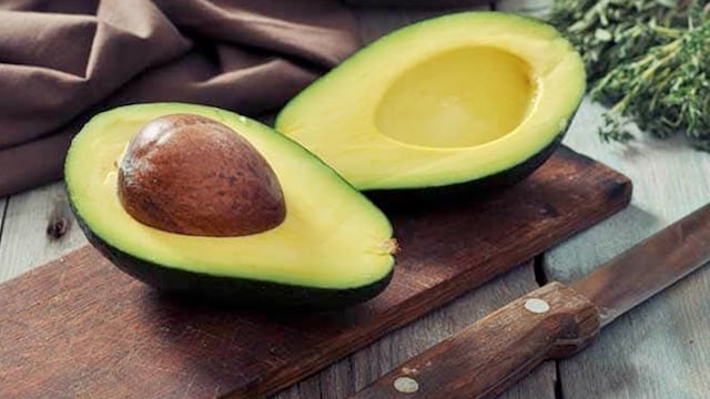 Despite being high in healthy fats, avocados are also rich in fibre and low in carbs