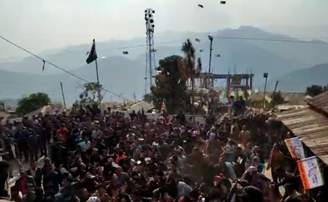 कोनराड संगमा की पार्टी के कार्यकर्ताओं ने नोट की बारिश कर मनाया जीत का जश्न , Video वायरल