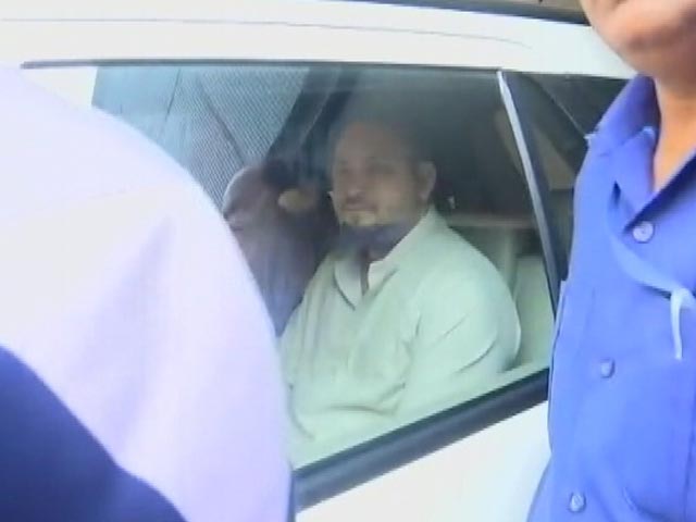 Tejashwi Yadav Appears Before CBI For Questioning Over Land-For-Jobs Scam