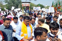 Pulwama Widows' Protest In Rajasthan New Flashpoint Between BJP, Congress Pulwama Widows' Protest In Rajasthan New Flashpoint Between BJP, Congress