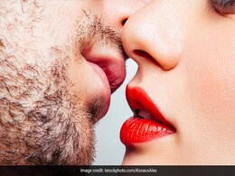 Remote kissing device : मार्केट में आया किसिंग डिवाइस, दूर बैठे पार्टनर को भी हो जाएगा आपके प्यार का अहसास, बस device से यूं भेजें Kiss Remote kissing device : मार्केट में आया किसिंग डिवाइस, दूर बैठे पार्टनर को भी हो जाएगा आपके प्यार का अहसास, बस device से यूं भेजें Kiss