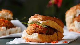 Craving Vada Pav? Try The Guilt-Free Zero-Oil Recipe You'll Love