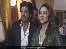 शाहरुख खान के साथ वाइफ गौरी खान ने किया डांस, अलाना पांडे की शादी का INSIDE VIDEO देख फैंस भी दे बैठेंगे दिल शाहरुख खान के साथ वाइफ गौरी खान ने किया डांस, अलाना पांडे की शादी का INSIDE VIDEO देख फैंस भी दे बैठेंगे दिल