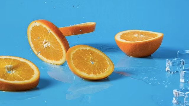 Oranges are a good source of vitamin C and other antioxidants like beta-carotene
