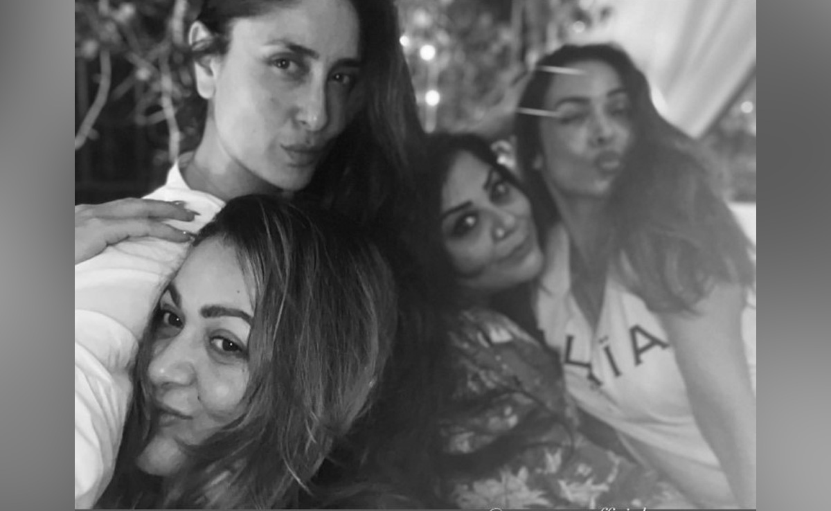 Kareena Kapoor Misses Sister Karisma At Girls' Night Out With "Forever" BFFs Malaika-Amrita Arora