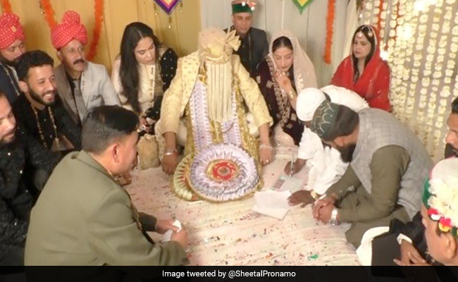 Muslim Couple Married At Temple Run By Hindu Group In Himachal