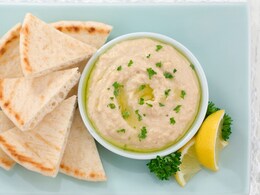 Want Perfectly Fluffy Pita Bread? Here's How To Make It At Home With An Easy Recipe