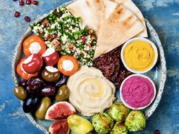 Mezze, Nacho And More: 7 Platter Ideas For Weekend Indulgence