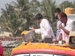 Video: Congress' DK Shivakumar Showers Rs 500 Notes In Karnataka Roadshow Video: Congress' DK Shivakumar Showers Rs 500 Notes In Karnataka Roadshow