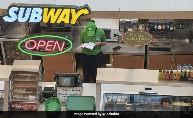 ''Those Who Make Excuses'': Bureaucrat Impressed By Subway Employee's Dedication To Education