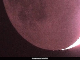 चांद से टकराया उल्कापिंड, जापानी एस्ट्रोनॉमर्स ने कैमरे में कैद किया नजारा, देखें VIDEO चांद से टकराया उल्कापिंड, जापानी एस्ट्रोनॉमर्स ने कैमरे में कैद किया नजारा, देखें VIDEO