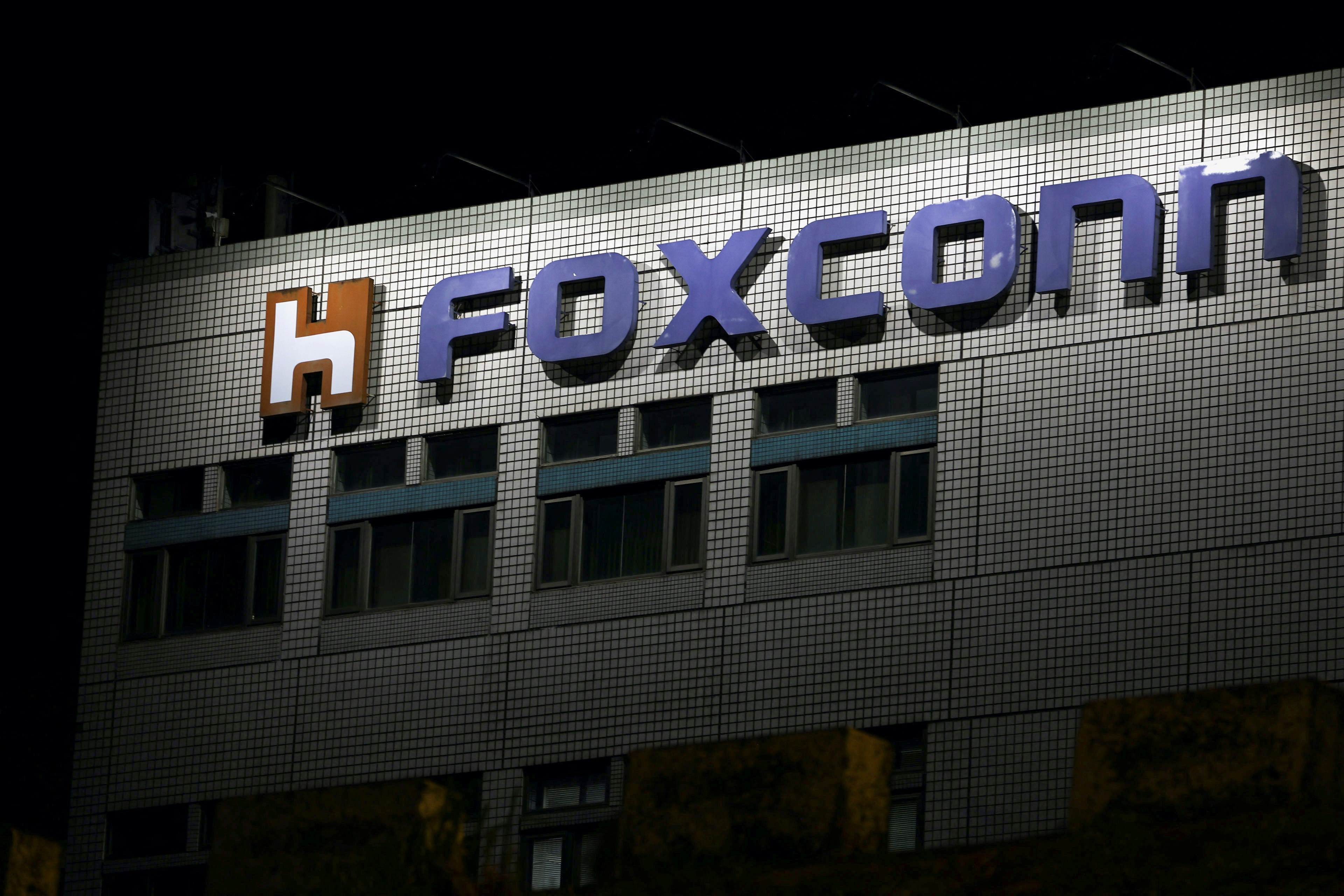 Foxconn Withdraws From Rs 1.5 Lakh Crore Vedanta Chip Plan In India