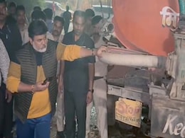 महाराष्ट्र: मौके पर पहुंच मंत्री ने टैंकर माफिया के खिलाफ की छापेमारी महाराष्ट्र: मौके पर पहुंच मंत्री ने टैंकर माफिया के खिलाफ की छापेमारी