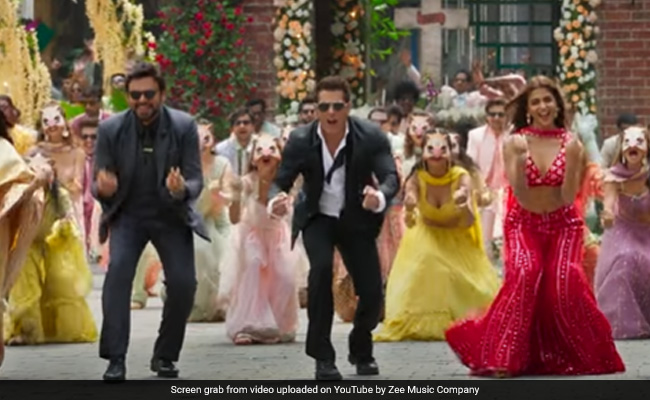 <i>Kisi Ka Bhai Kisi Ki Jaan</i> Song <i>Billi Billi</i>: Salman Khan, Pooja Hegde, Venkatesh - It's A Party. Bonus - Shehnaaz Gill
