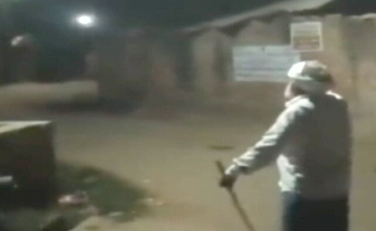 उत्तर प्रदेश के&nbsp;बाराबंकी में दो पक्षों के मामूली विवाद में चले हथगोले