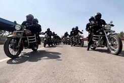 85 Women Paramilitary Officers To Ride 1,800 km To Maoist Stronghold 85 Women Paramilitary Officers To Ride 1,800 km To Maoist Stronghold
