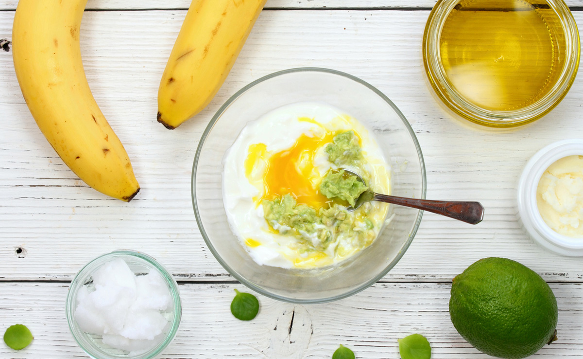 Banana Hair Mask for Dry and Frizzy Hair: Here's How You Can Add Banana To Your Hair Care Routine