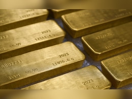 Gold Prices Fall To Rs 79,000 per 10 Grams, Silver Drops Rs 1,600 Gold Prices Fall To Rs 79,000 per 10 Grams, Silver Drops Rs 1,600