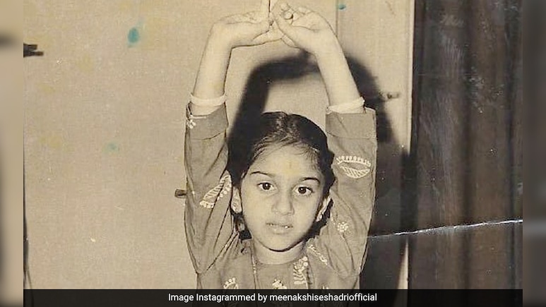 38 साल पुराना ये हिट गाना मीनाक्षी शेषाद्रि ने 104 डिग्री बुखार में किया था शूट